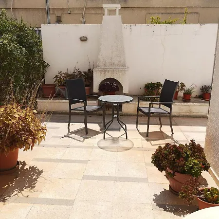 Entire With Patio And Retro Flair Σπίτι διακοπών *