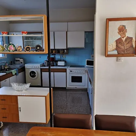 Entire With Patio And Retro Flair Σπίτι διακοπών Λεμεσός